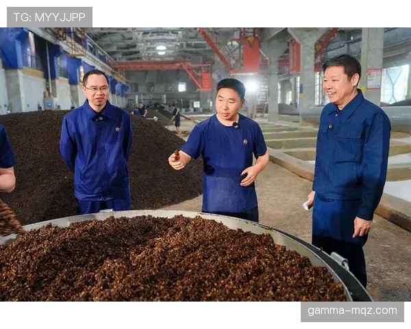 吴向东场外生活比他球场上还要精彩，一顿饭能顶普通人一星期花销？